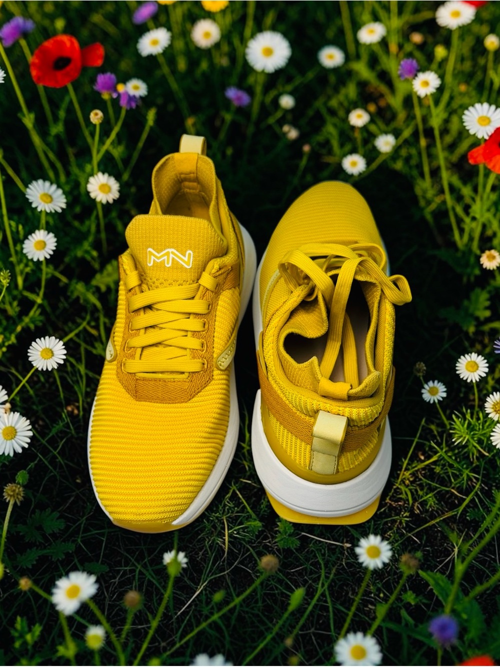 Mark Nason Split Skywalk Yellow White Womens Size 6.5 Athletic Sneakers